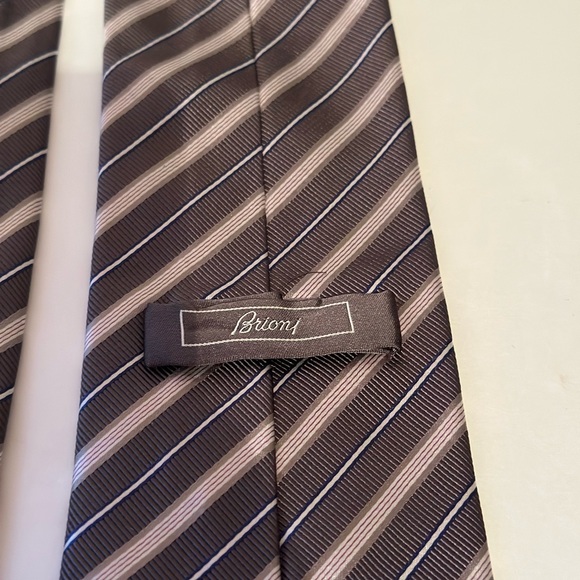 Brioni Stripe Ripp Silk Tie Men’s Necktie - Picture 9 of 10